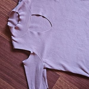 ~FREE W/ ANY PURCHASE~ Bold Elements Cold Shoulder Sweater Short-sleeves, Large